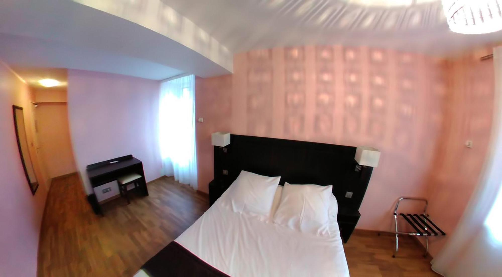 Hotel Au Bon Coin Cloyes-sur-le-Loir Bagian luar foto